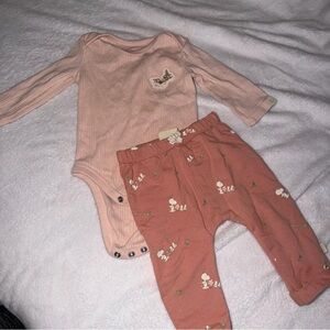****sold****Snoopy Girls Outfit One Piece and Pants 3-6 Months Peanut